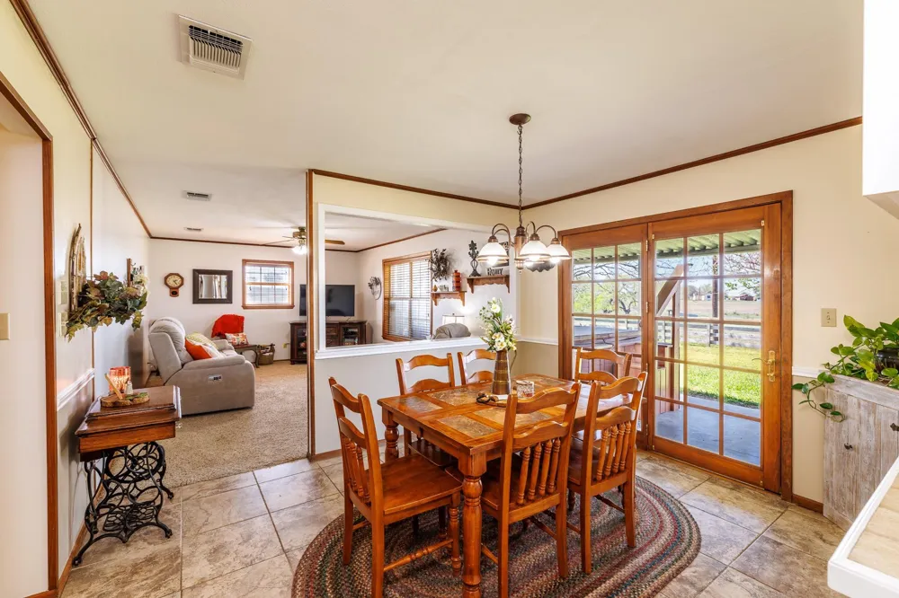 2110 Immenhauser Road Yoakum, TX 77995
