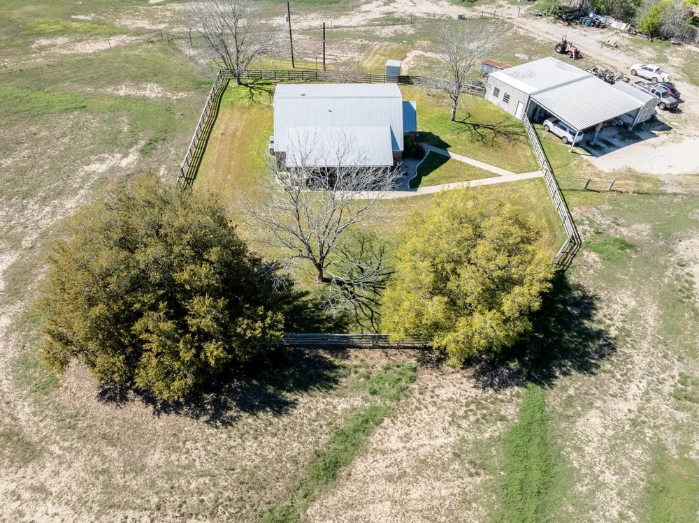 2110 Immenhauser Road Yoakum, TX 77995