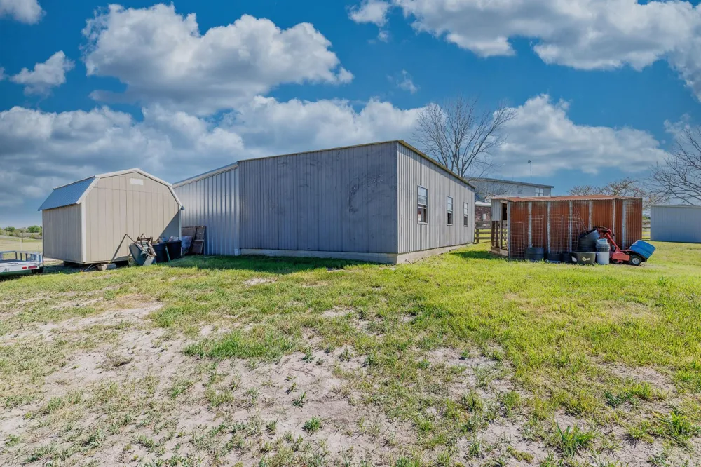 2110 Immenhauser Road Yoakum, TX 77995