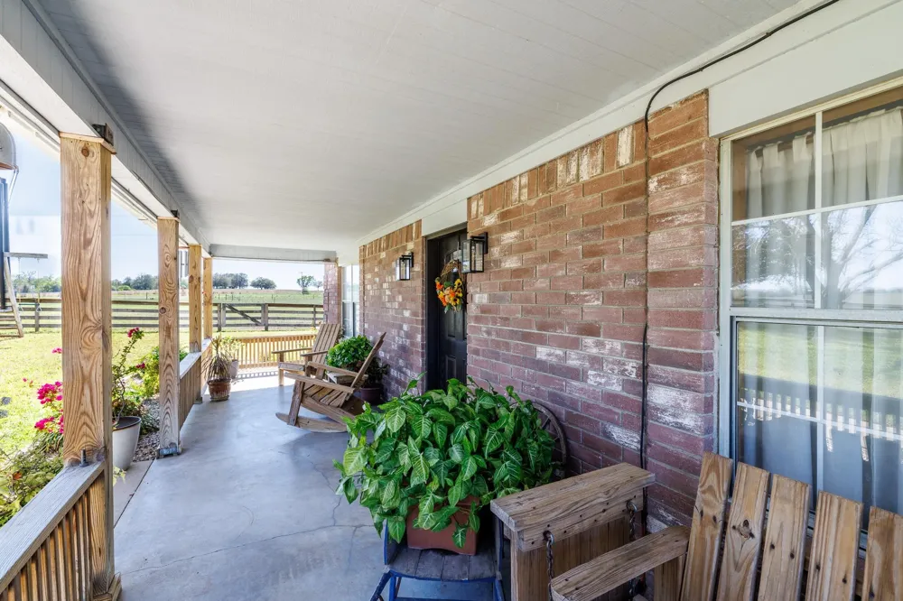 2110 Immenhauser Road Yoakum, TX 77995