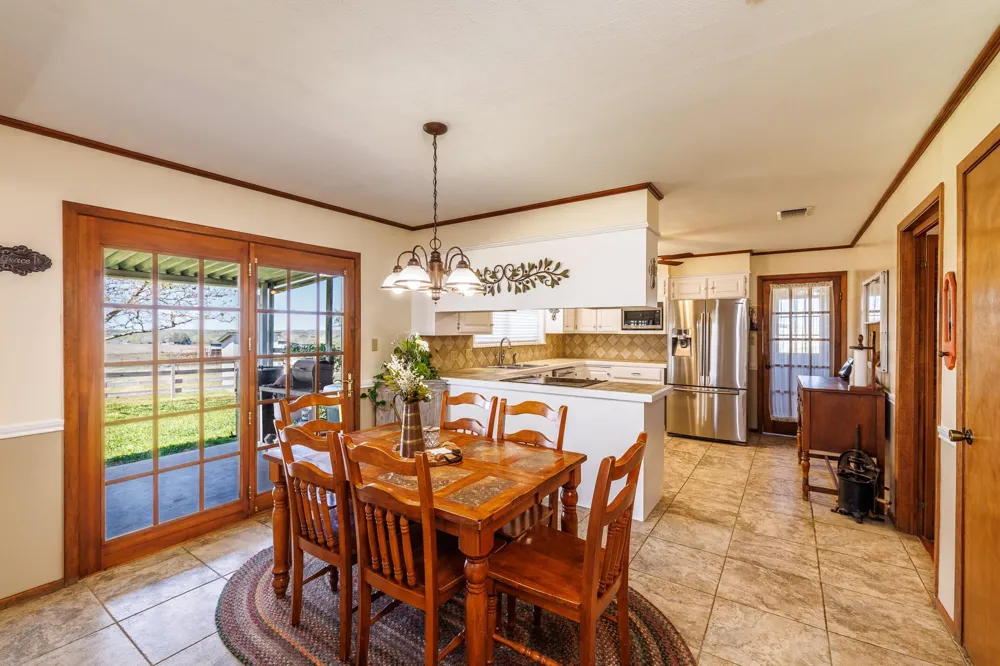 2110 Immenhauser Road Yoakum, TX 77995