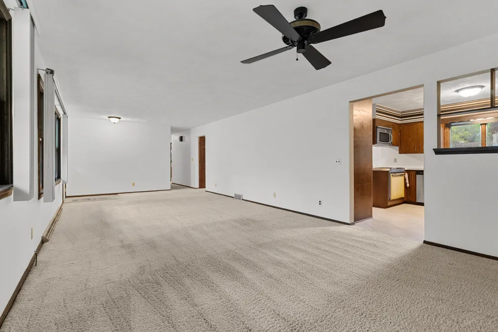 2286 Shiawasee Lane Stevensville, MI 49127