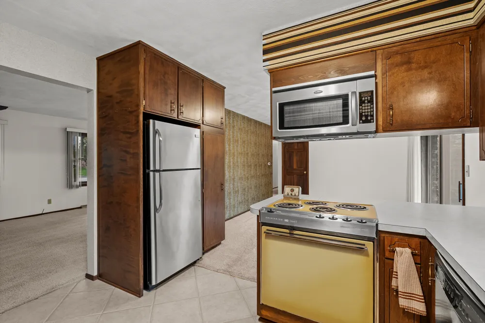 2286 Shiawasee Lane Stevensville, MI 49127
