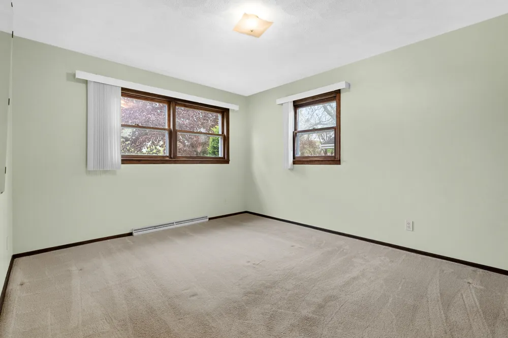 2286 Shiawasee Lane Stevensville, MI 49127