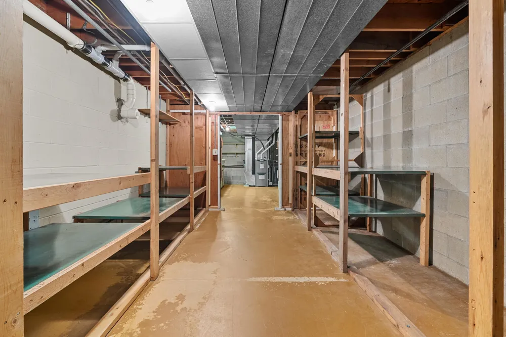 2286 Shiawasee Lane Stevensville, MI 49127