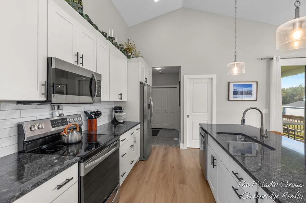 9404 Shoreway Drive West Olive, MI 49460
