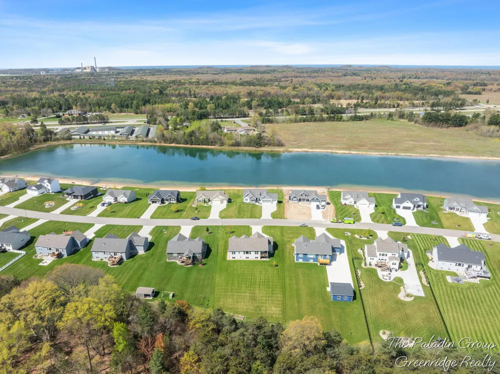 9404 Shoreway Drive West Olive, MI 49460