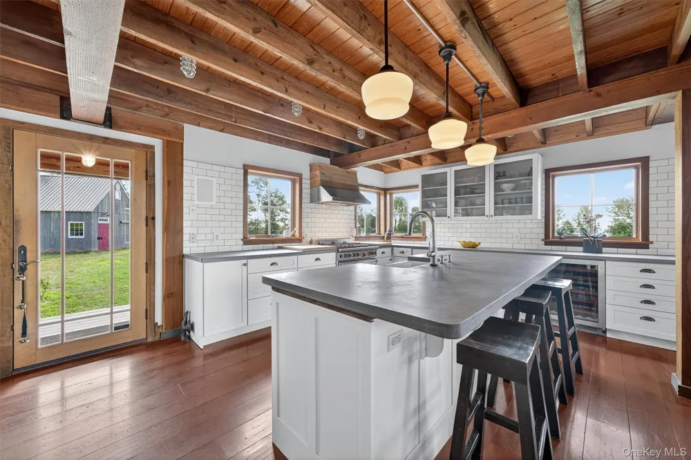 63 Sky View Drive Callicoon, NY 12723