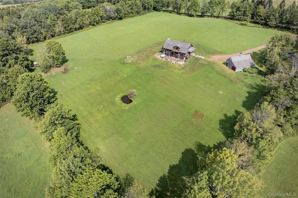 63 Sky View Drive Callicoon, NY 12723