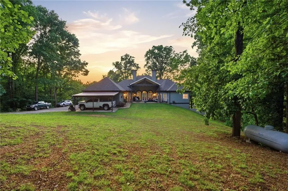 416 Spring Place Road NE White, GA 30184