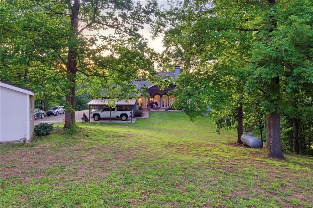 416 Spring Place Road NE White, GA 30184