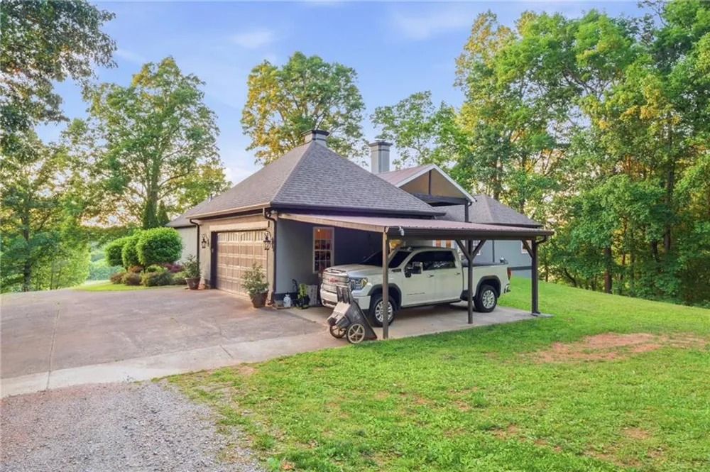 416 Spring Place Road NE White, GA 30184