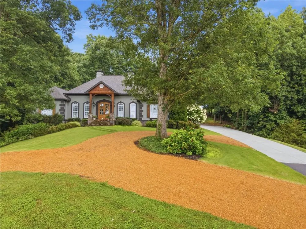 416 Spring Place Road NE White, GA 30184