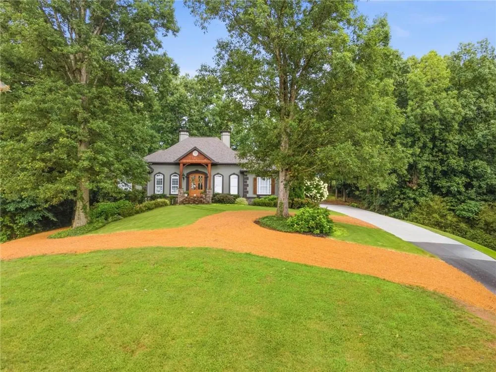 416 Spring Place Road NE White, GA 30184