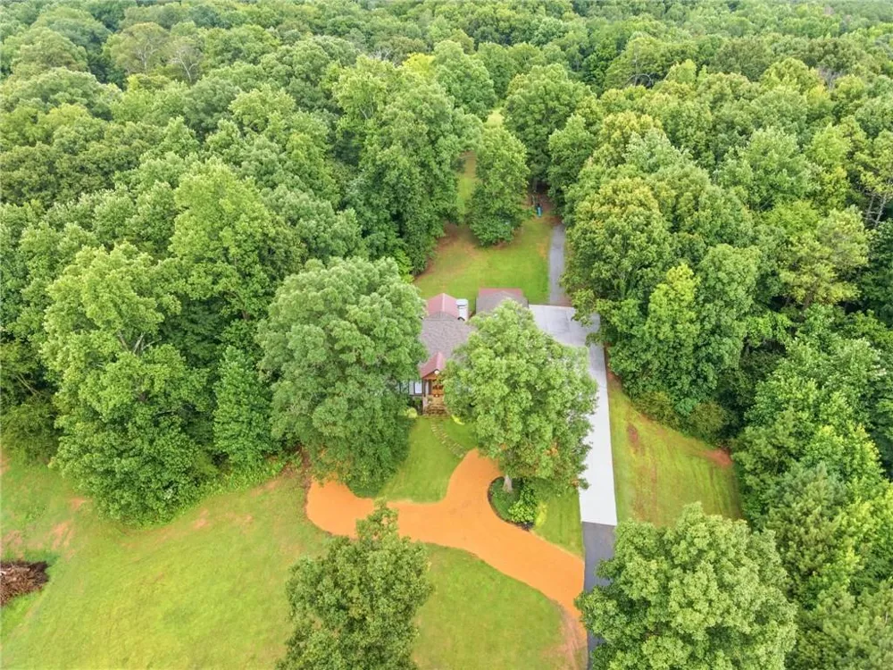 416 Spring Place Road NE White, GA 30184