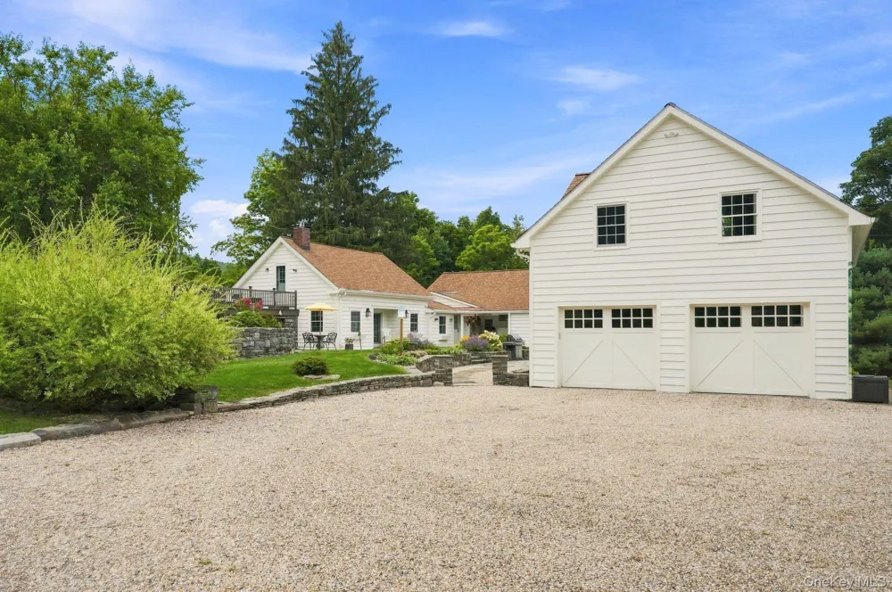1429 Jackson Corners Road Red Hook, NY 12571