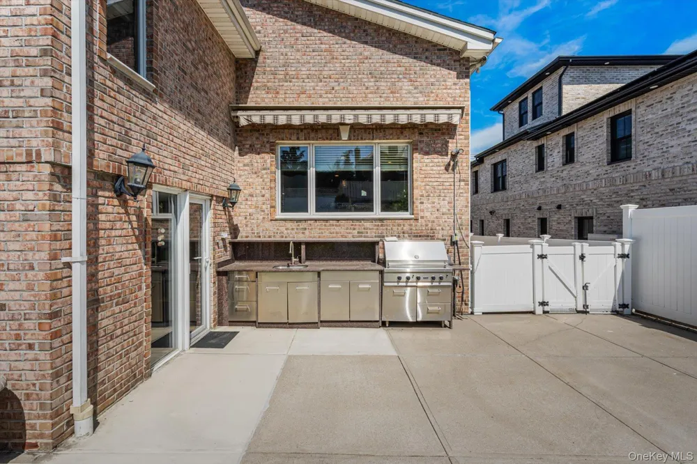 141-60 11th Avenue Malba, NY 11357