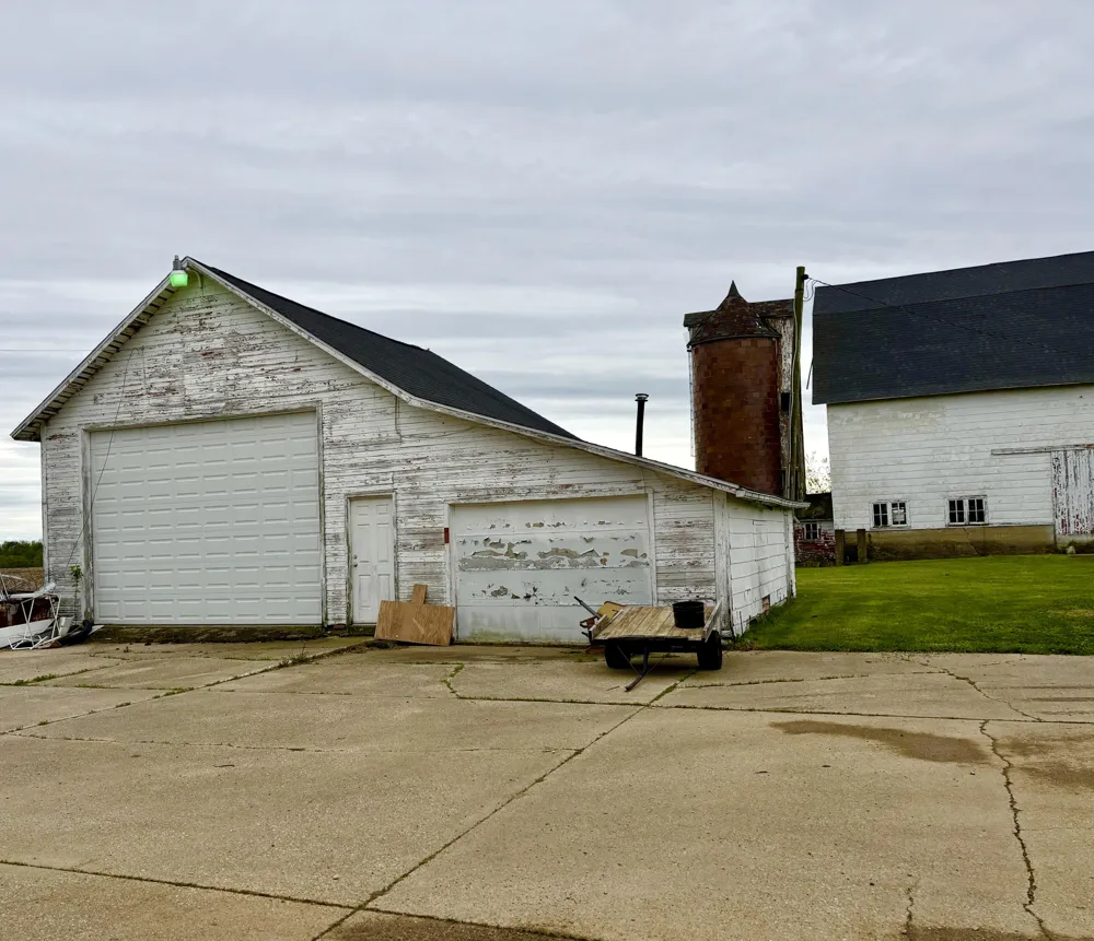 5410 Long Lake Road Berrien Springs, MI 49103