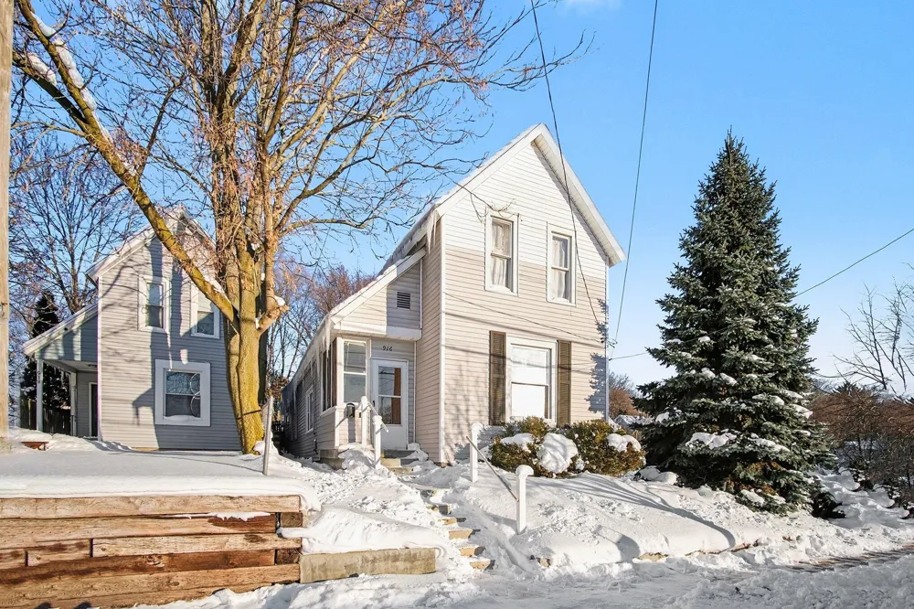 916 Lafayette Avenue NE Grand Rapids, MI 49503