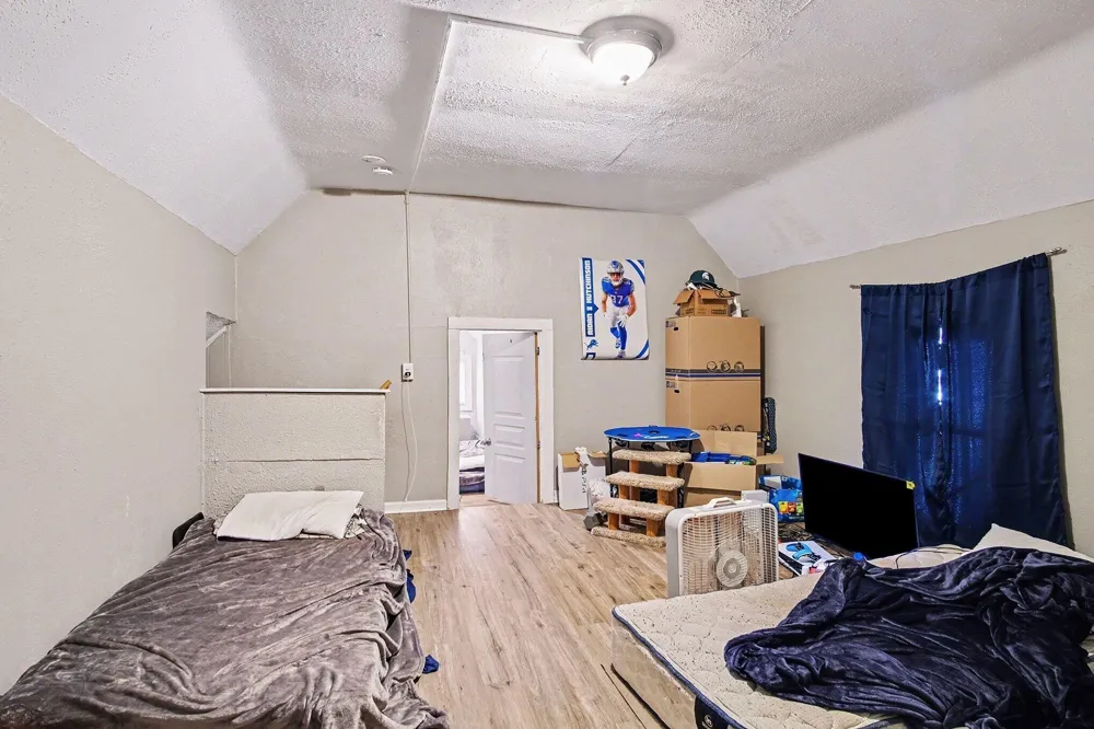 916 Lafayette Avenue NE Grand Rapids, MI 49503