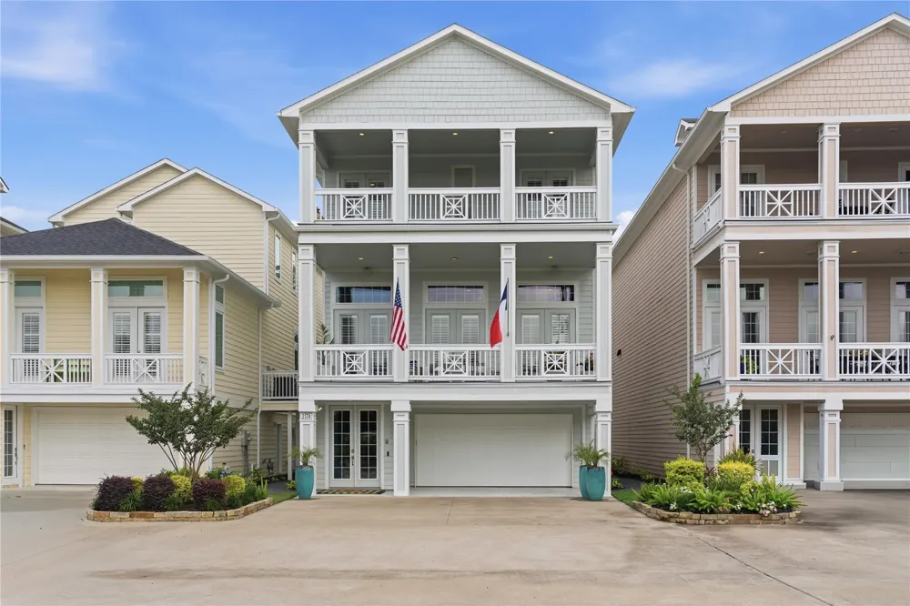 2174 Marina Way Kemah, TX 77565
