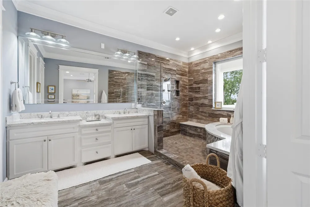 2174 Marina Way Kemah, TX 77565