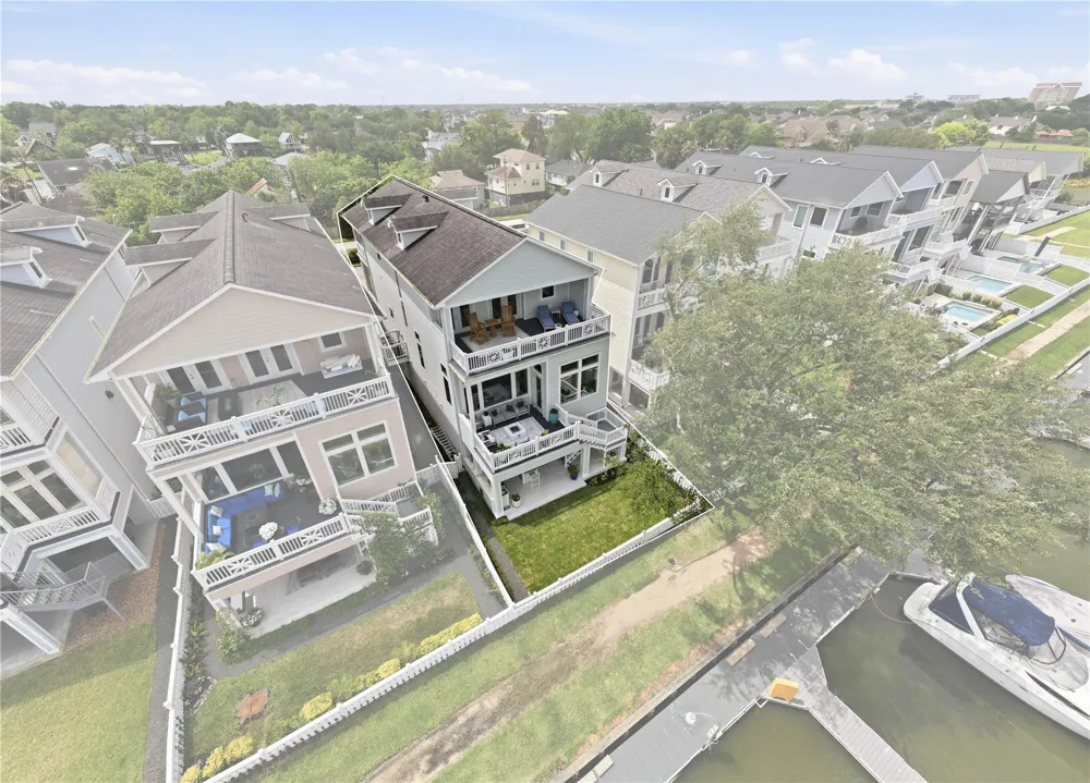 2174 Marina Way Kemah, TX 77565