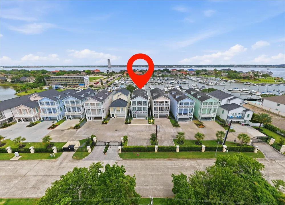 2174 Marina Way Kemah, TX 77565