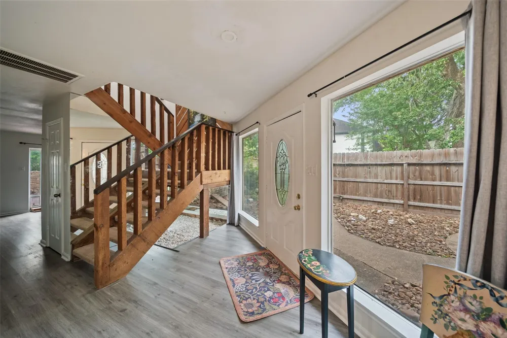 16510 De Lozier Street Jersey Village, TX 77040