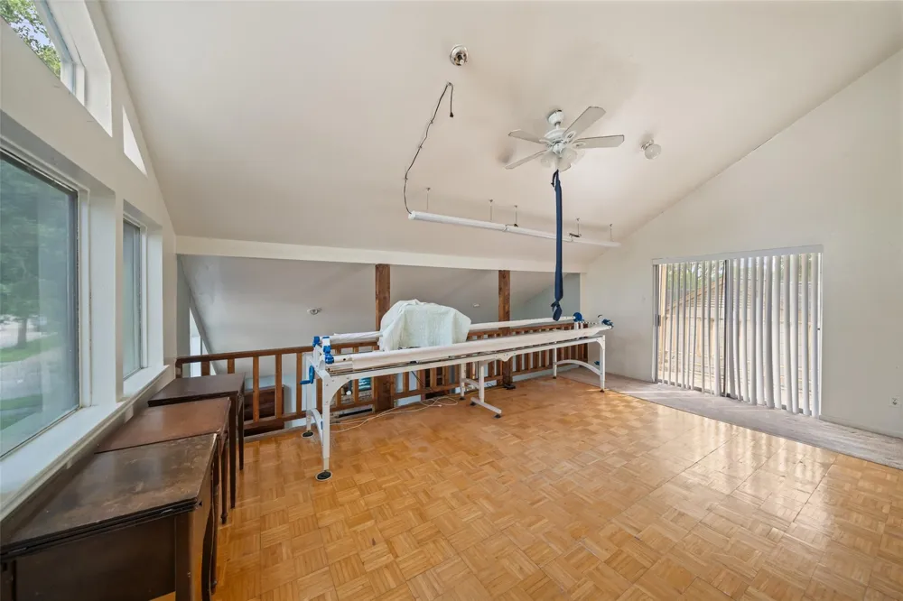 16510 De Lozier Street Jersey Village, TX 77040