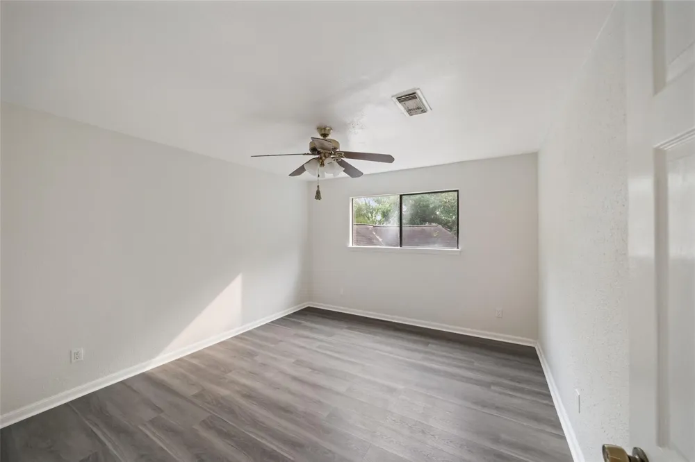 16510 De Lozier Street Jersey Village, TX 77040
