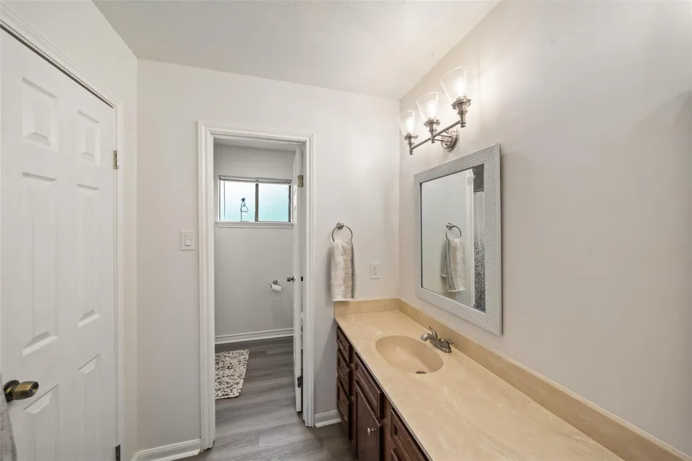 16510 De Lozier Street Jersey Village, TX 77040