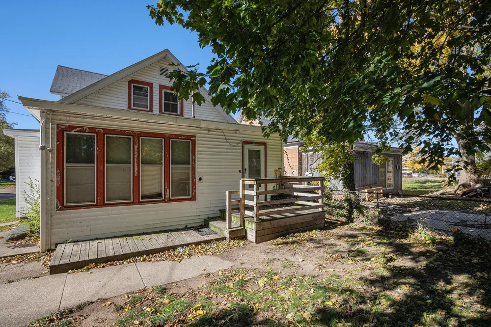 955 Colfax Avenue Benton Harbor, MI 49022