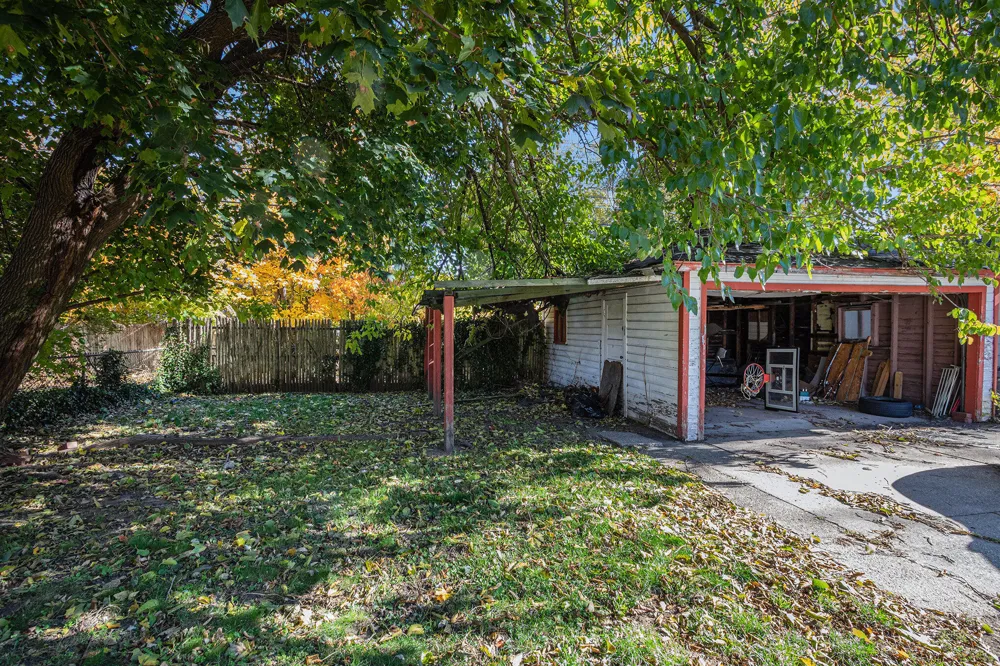 955 Colfax Avenue Benton Harbor, MI 49022