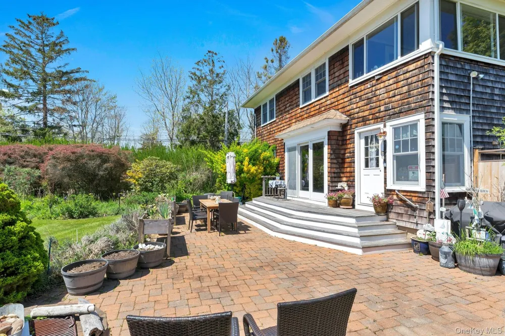 1025 9th Street Greenport, NY 11944
