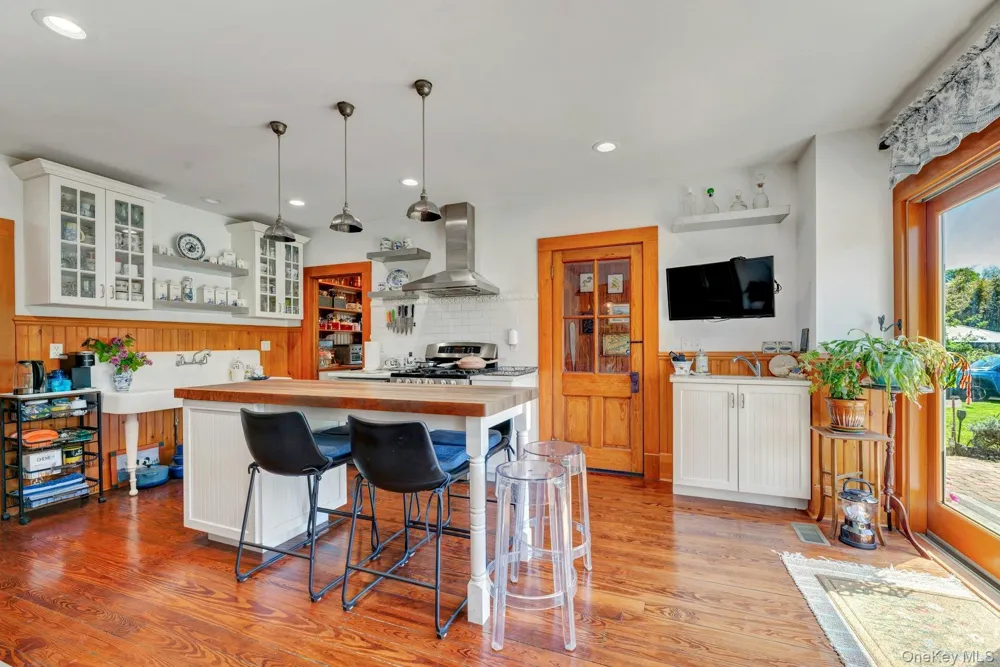 1025 9th Street Greenport, NY 11944