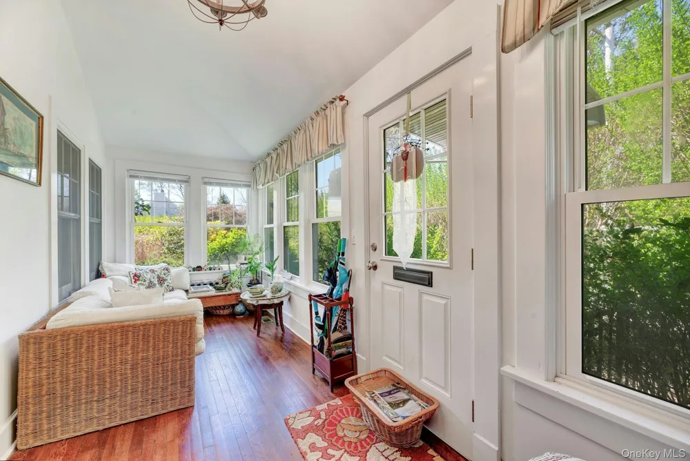 1025 9th Street Greenport, NY 11944