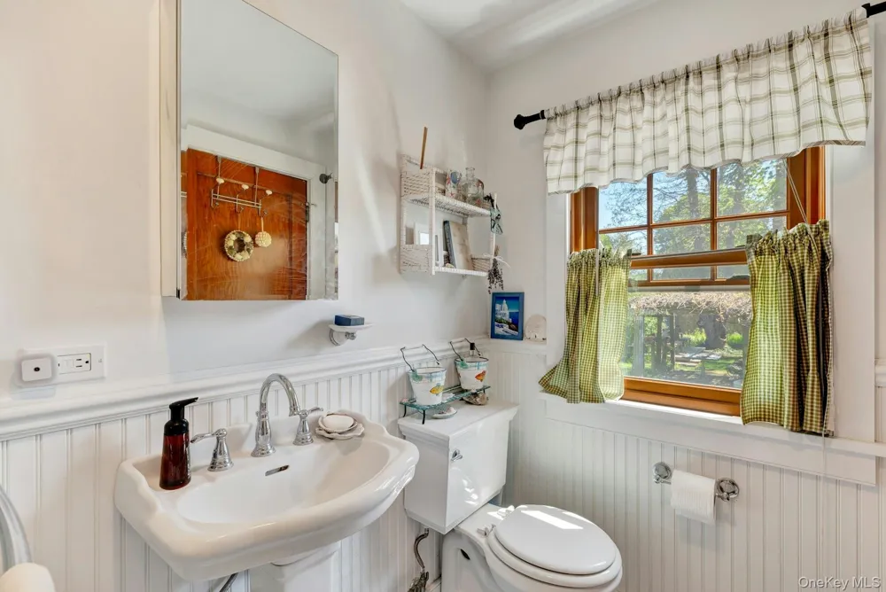 1025 9th Street Greenport, NY 11944
