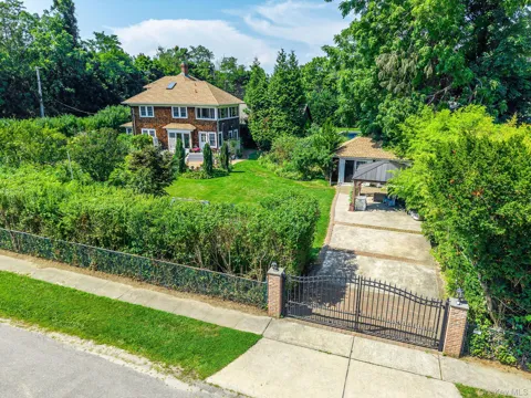 1025 9th Street