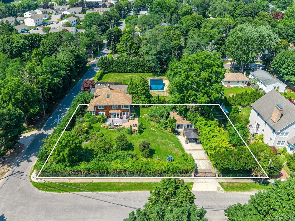 1025 9th Street Greenport, NY 11944