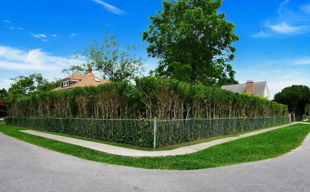 1025 9th Street Greenport, NY 11944