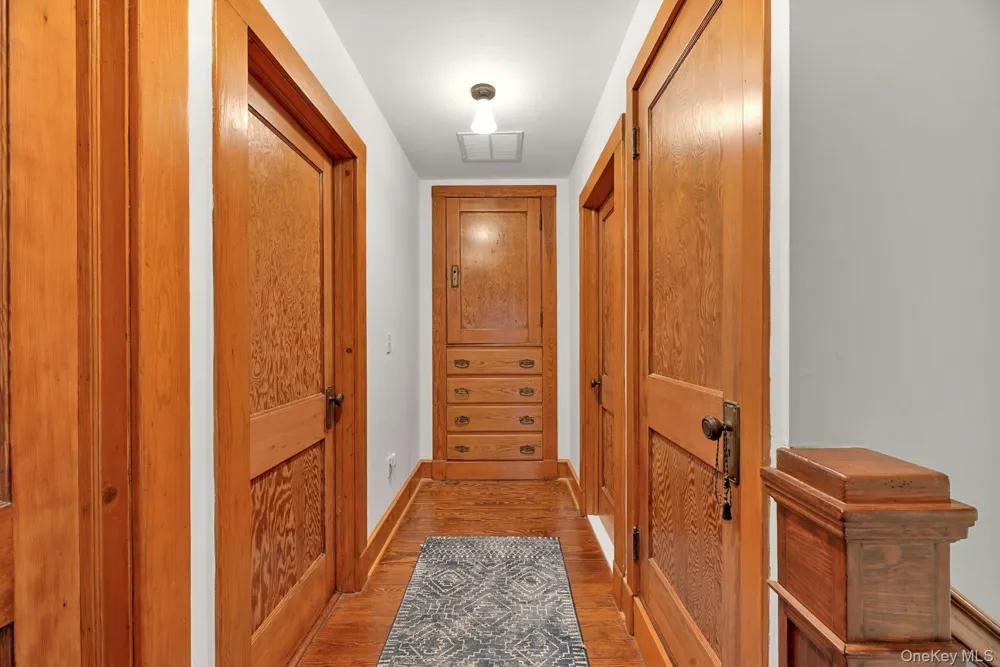 1025 9th Street Greenport, NY 11944