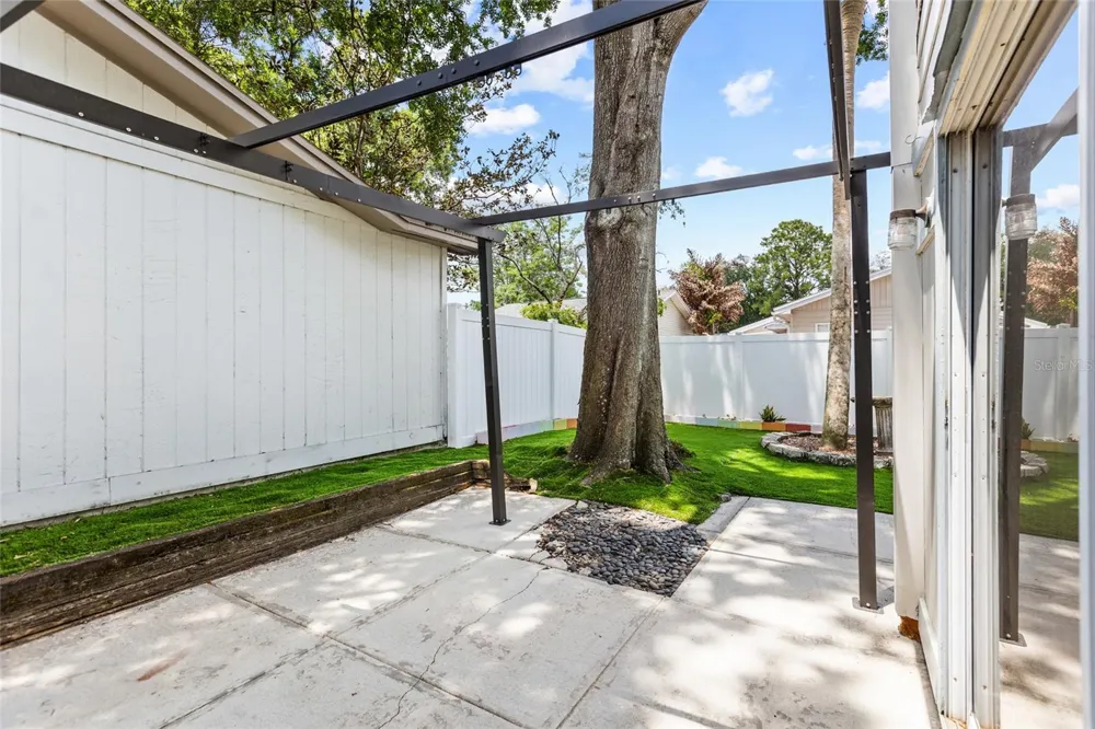 7608 WILLOW PARK DRIVE Temple Terrace, FL 33637