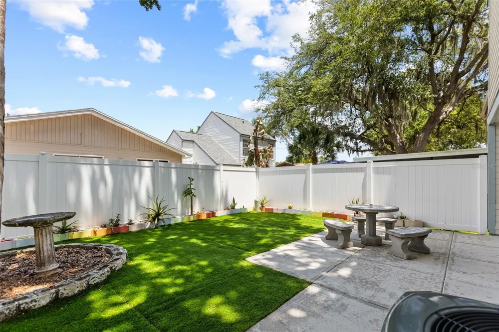 7608 WILLOW PARK DRIVE Temple Terrace, FL 33637
