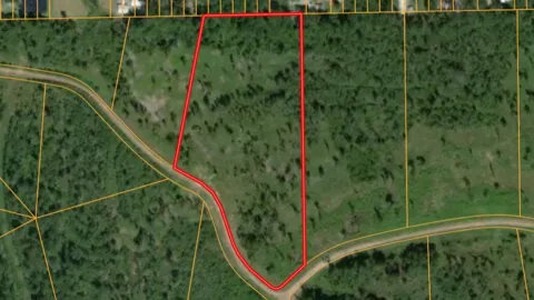 4 Eagle Falls Boulevard