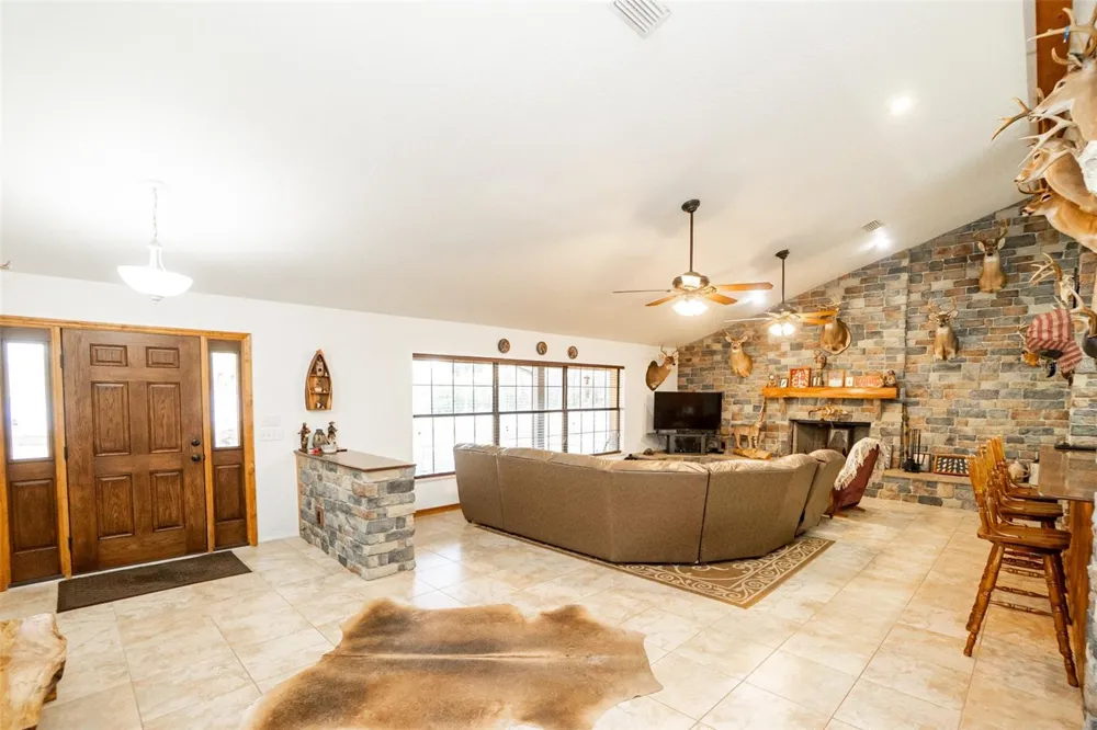 8600 NE 147TH AVENUE ROAD Silver Springs, FL 34488