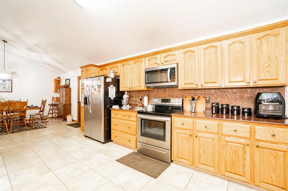 8600 NE 147TH AVENUE ROAD Silver Springs, FL 34488