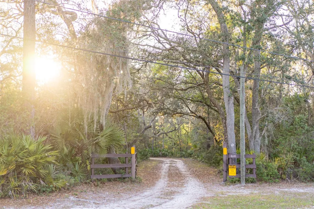 8600 NE 147TH AVENUE ROAD Silver Springs, FL 34488