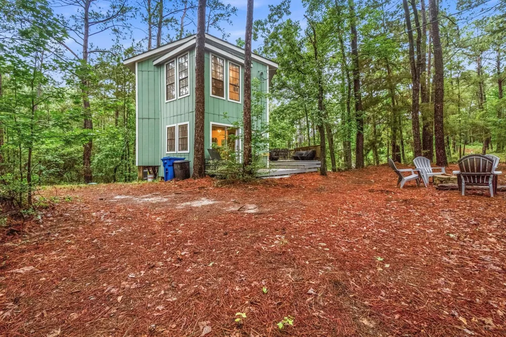 465 Creek Drive Onalaska, TX 77360