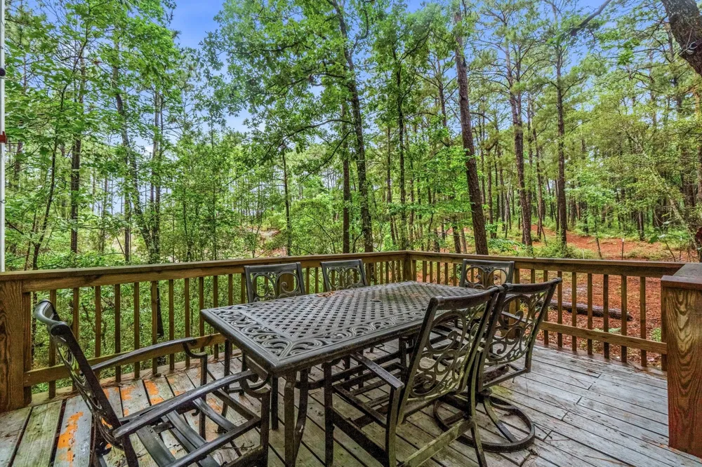 465 Creek Drive Onalaska, TX 77360